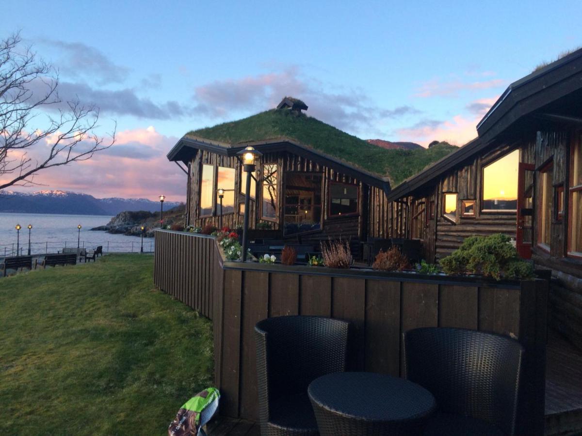 Brekkestranda Fjordhotel Brekke  Buitenkant foto