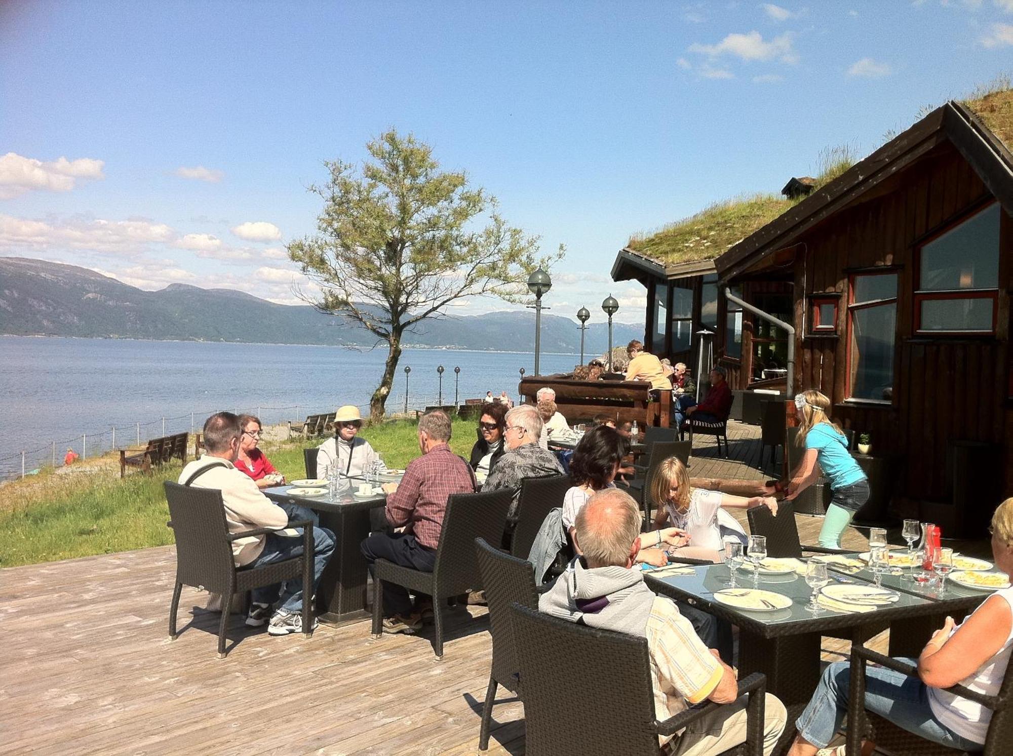 Brekkestranda Fjordhotel Brekke  Buitenkant foto