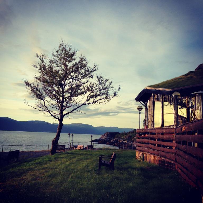 Brekkestranda Fjordhotel Brekke  Buitenkant foto