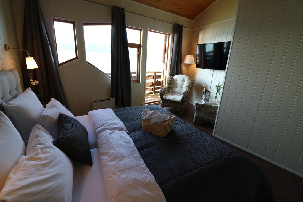 Brekkestranda Fjordhotel Brekke  Buitenkant foto